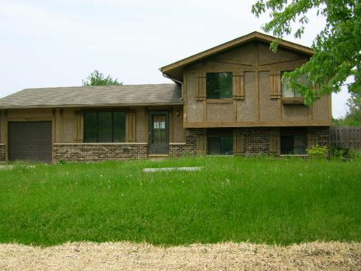 2308 W Edgewood Ln., Mchenry, IL 60051