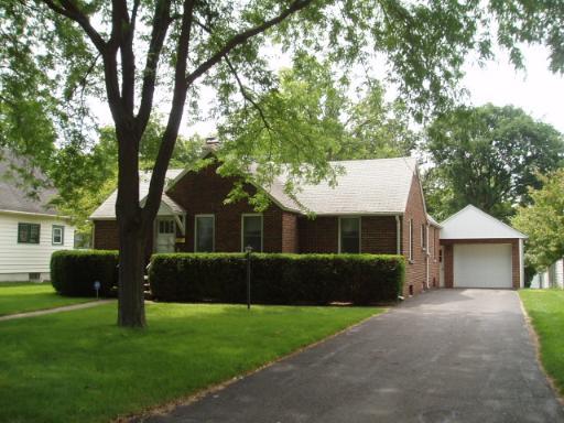 619 Leonard Ave., Dekalb, IL 60115