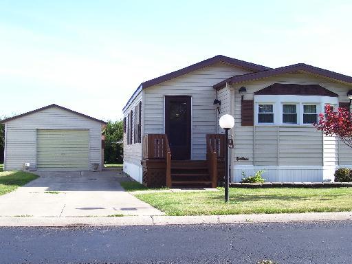 39 Poplar Dr., Sandwich, IL 60548