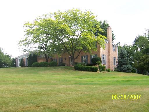575 Plymouth Dr., Inverness, IL 60067