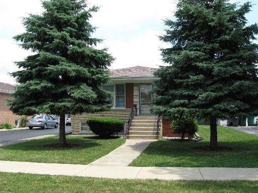7949 S Menard Ave., Burbank, IL 60459