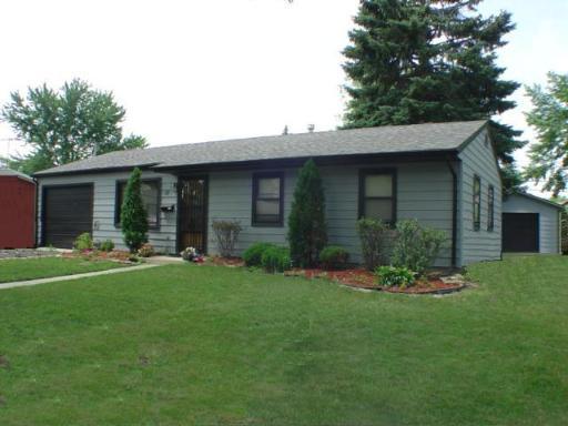 27 Concord Ave., Romeoville, IL 60446
