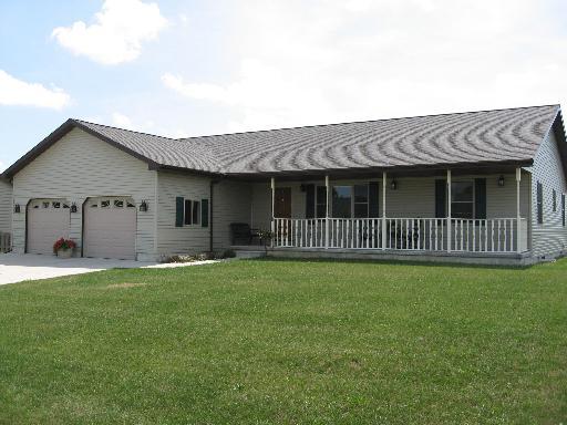 3 Bailey Creek Dr., Tonica, IL 61370