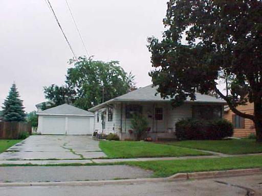 317 E Sunset Pl., Dekalb, IL 60115