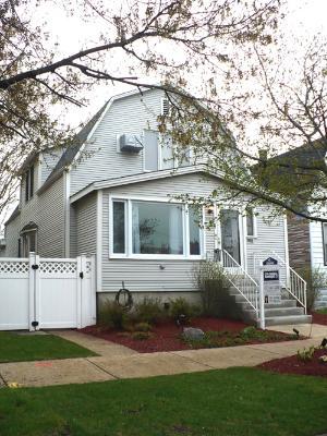 5025 W Winona St., Chicago, IL 60630