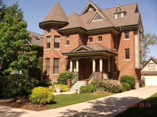 105 S Waiola Ave., La Grange, IL 60525