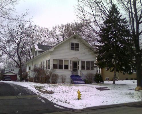 458 N Elm Ave., Elmhurst, IL 60126