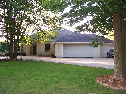 420 E Pine Meadow Ct., Morris, IL 60450