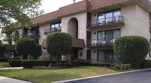 7422 W 153rd St. #1, Orland Park, IL 60462