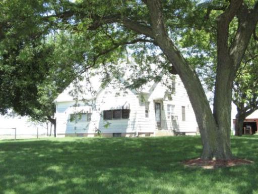 9082 Penn Corner Rd., Polo, IL 61064