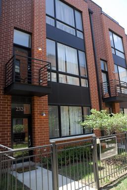 2324 W Wolfram St., Chicago, IL 60618