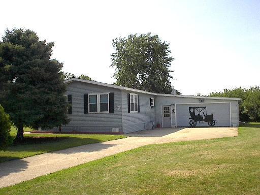 42 Maple Ln., Sandwich, IL 60548