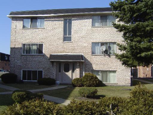 9946 Holly Ln. #GW, Des Plaines, IL 60016