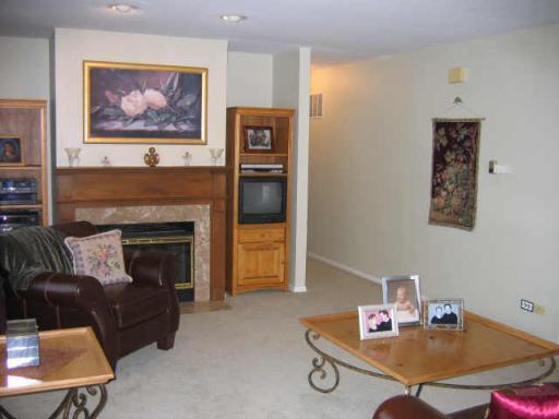 5516 Barclay Ct. #4-6, Downers Grove, IL 60514