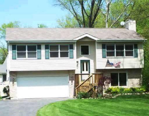712 First St., Mchenry, IL