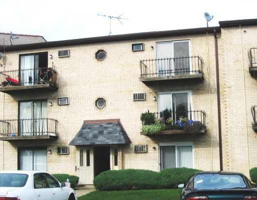 4031 Bonhill Dr. #1B, Arlington Heights, IL 60004