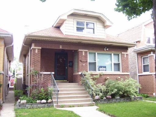 5520 W Eddy St., Chicago, IL 60641