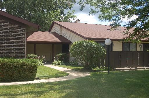 604 Devonshire #C, Mchenry, IL 60050