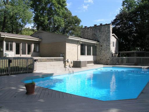 1149 N Blackburn Dr., Inverness, IL 60067