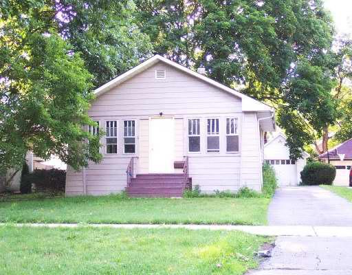 164 S Calumet Ave., Aurora, IL 60506