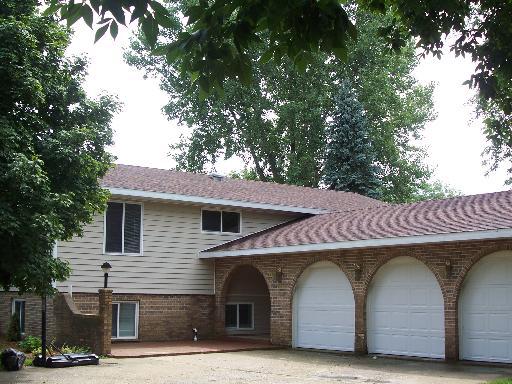 1630 Sleepy Hollow Dr., Dekalb, IL 60115