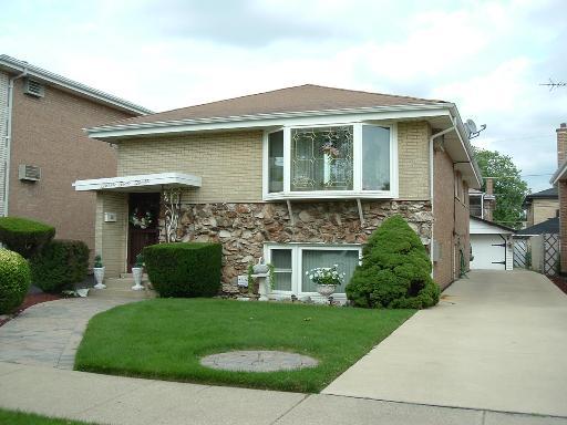 353 Luella Ave., Calumet City, IL 60409