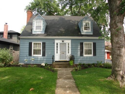 685 Saylor Ave., Elmhurst, IL 60126