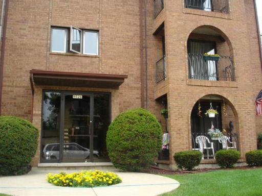 9526 S 53rd Ave. #2N, Oak Lawn, IL 60453