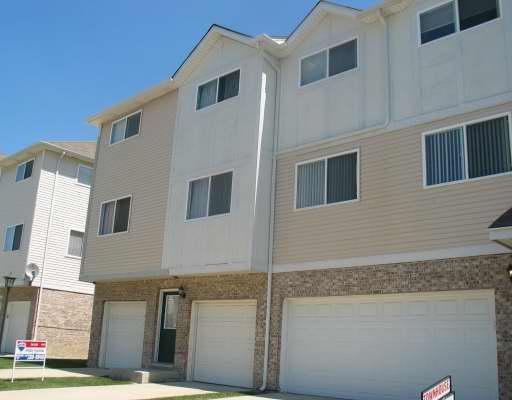 8210 S Rachel Ln., Justice, IL 60458