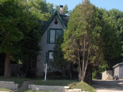 1712 Charles St., Rockford, IL 61108