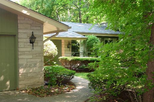 344 Shady Ln., Downers Grove, IL 60515
