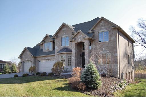 705 John Ct., Lake Zurich, IL 60047
