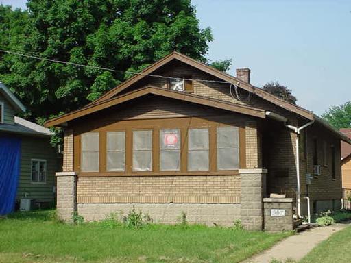 907 13th St., Rockford, IL 61104