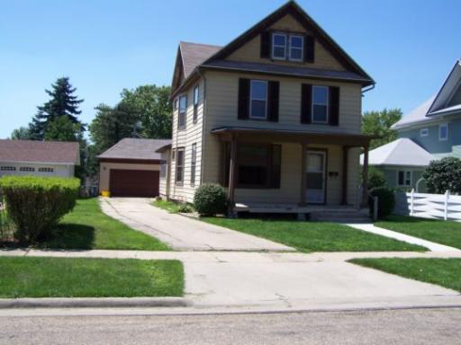 109 N Barber Ave., Polo, IL 61064