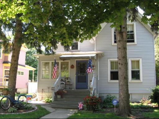 223 Ninth St., Dekalb, IL 60115