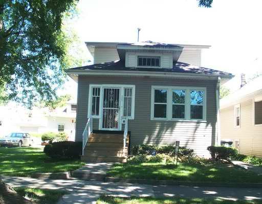 327 23rd Ave., Bellwood, IL 60104