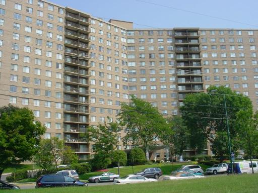 7033 N Kedzie Ave. #710, Chicago, IL 60645