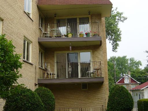 6100 W Leland Ave. #203, Chicago, IL 60630