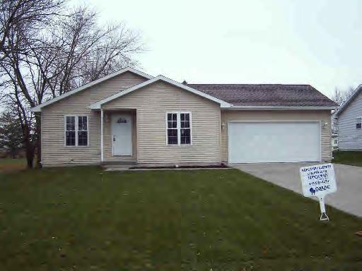 445 Elm, St. Anne, IL 60964