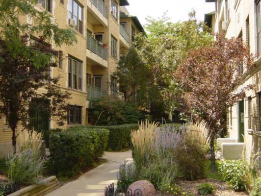 4312 N Clarendon Ave. #1220, Chicago, IL 60613