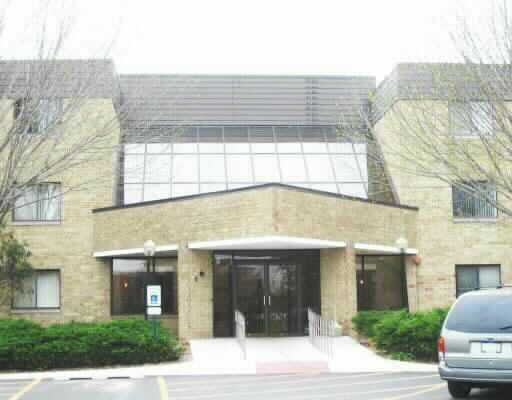 5550 Astor Ln. #123, Rolling Meadows, IL 60008