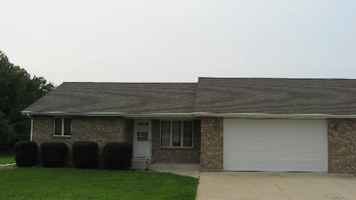 818 N Richard Hallett Rd., Utica, IL 61373