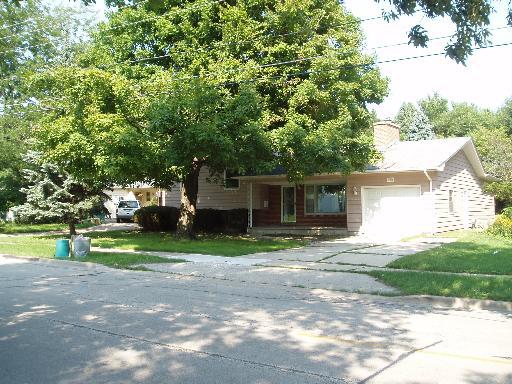 538 Russell Rd., Dekalb, IL 60115