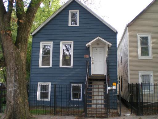 2054 W James St., Chicago, IL 60609