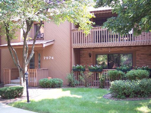 7974 S Garfield Ave. #203, Burr Ridge, IL 60527