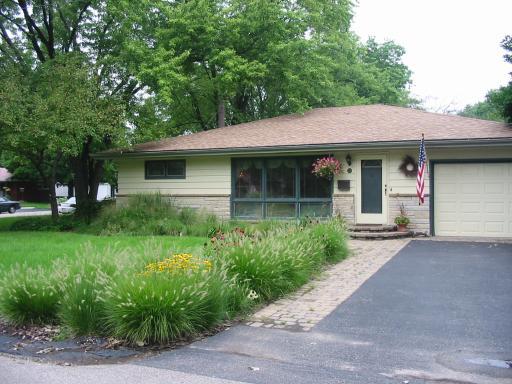329 Lewis Ave., Wauconda, IL 60084