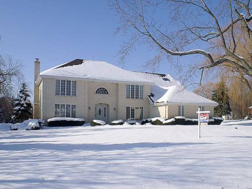 1598 Bedlington Dr., Inverness, IL 60010