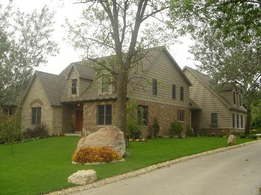 12S640 Hill Rd., Lemont, IL 60439