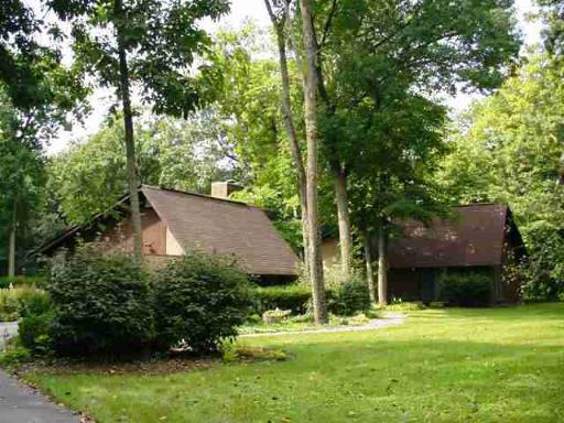 1001 Oak Spring Ln., Libertyville, IL 60048