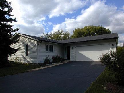 658 W Main St., Cary, IL 60013